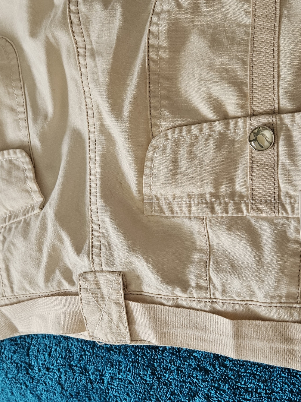 Gloria Vanderbilt Women's Bermuda Short - Picture 7 of 9